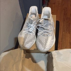 Adidas Yezzy Boost 350 (static)